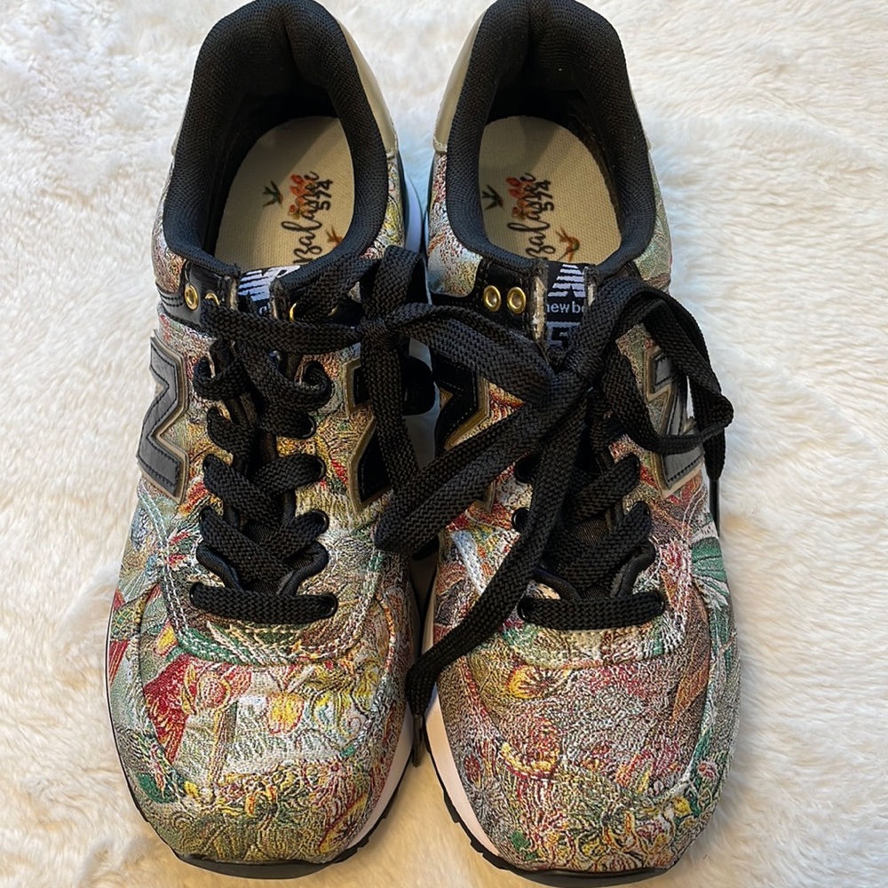 Never worn New Balance size 7